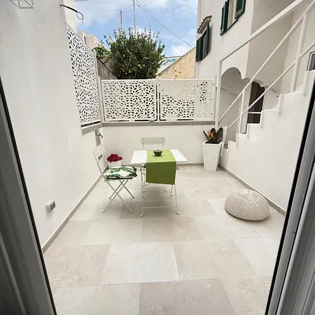 Apollo Panzió Capri