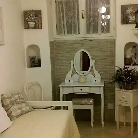 Apollo 4* Capri