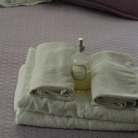 Apollo Bed & Breakfast 2*