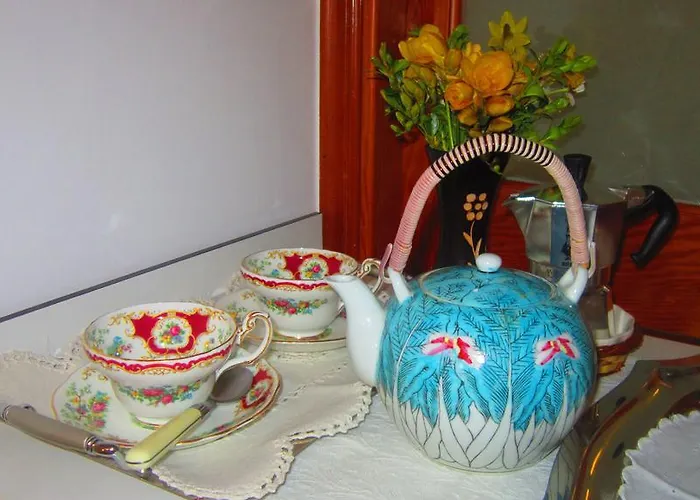 Apollo Bed & Breakfast 4*