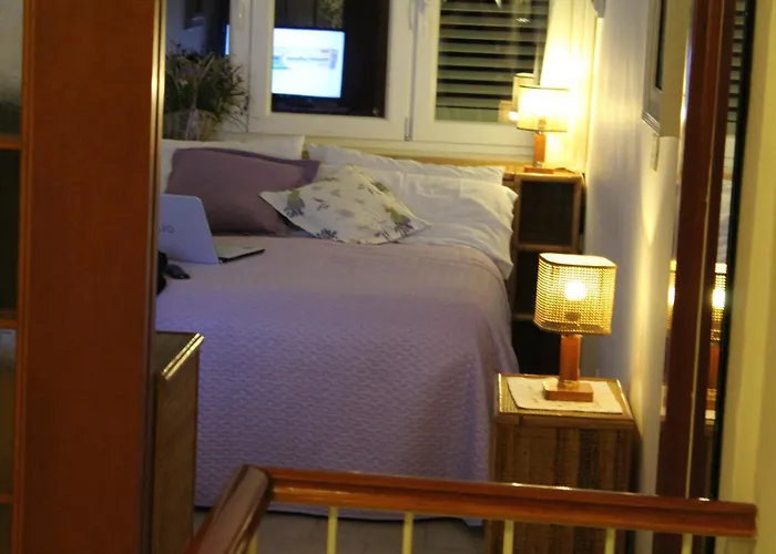 Apollo Bed & Breakfast